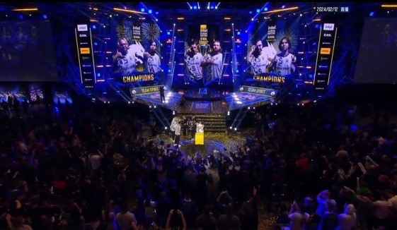 他们在以往 他们在以往